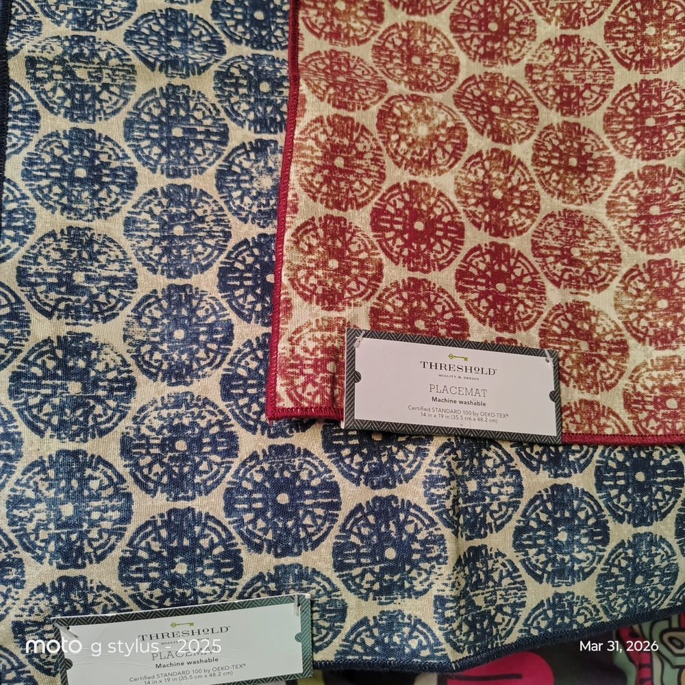 🟡🔥-Threshold Reversible Placemat Set - Blue and Red Pattern ( 2 Come Together)
